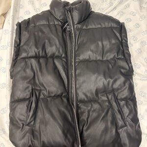 Forever 21 Women’s Black Puffer Jacket